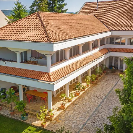 Julianna Vendeghaz Nocleg ze śniadaniem Harkány